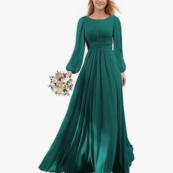Elegant Green Long Sleeve Dress - Picture 1 of 13